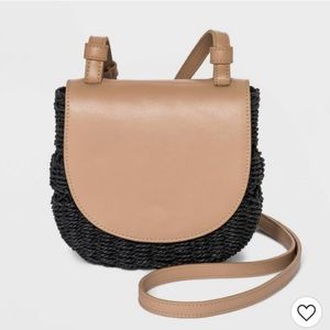 Magnetic Closure Straw Flap Crossbody Bag